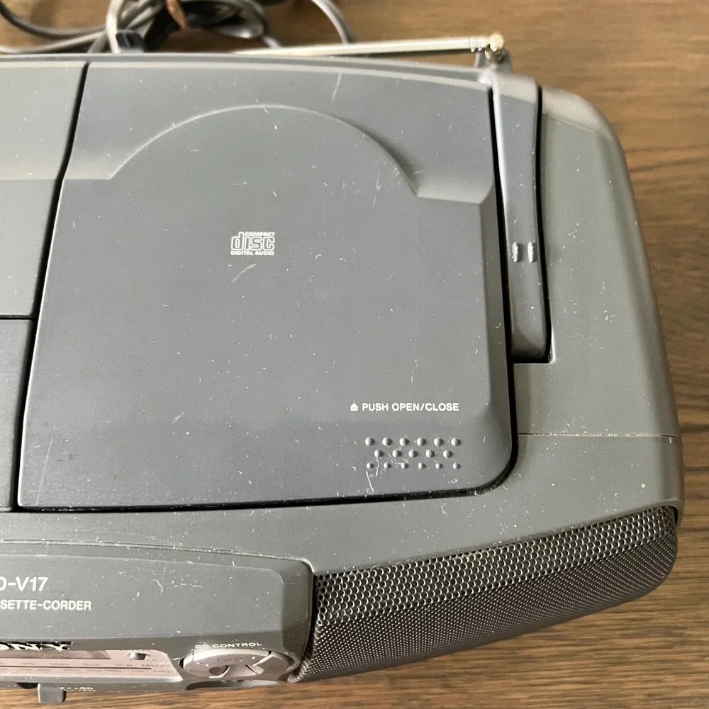 Sony CFD-V17 CD Radio Cassette-Corder Portable Boombox AM FM Grey Stereo Player